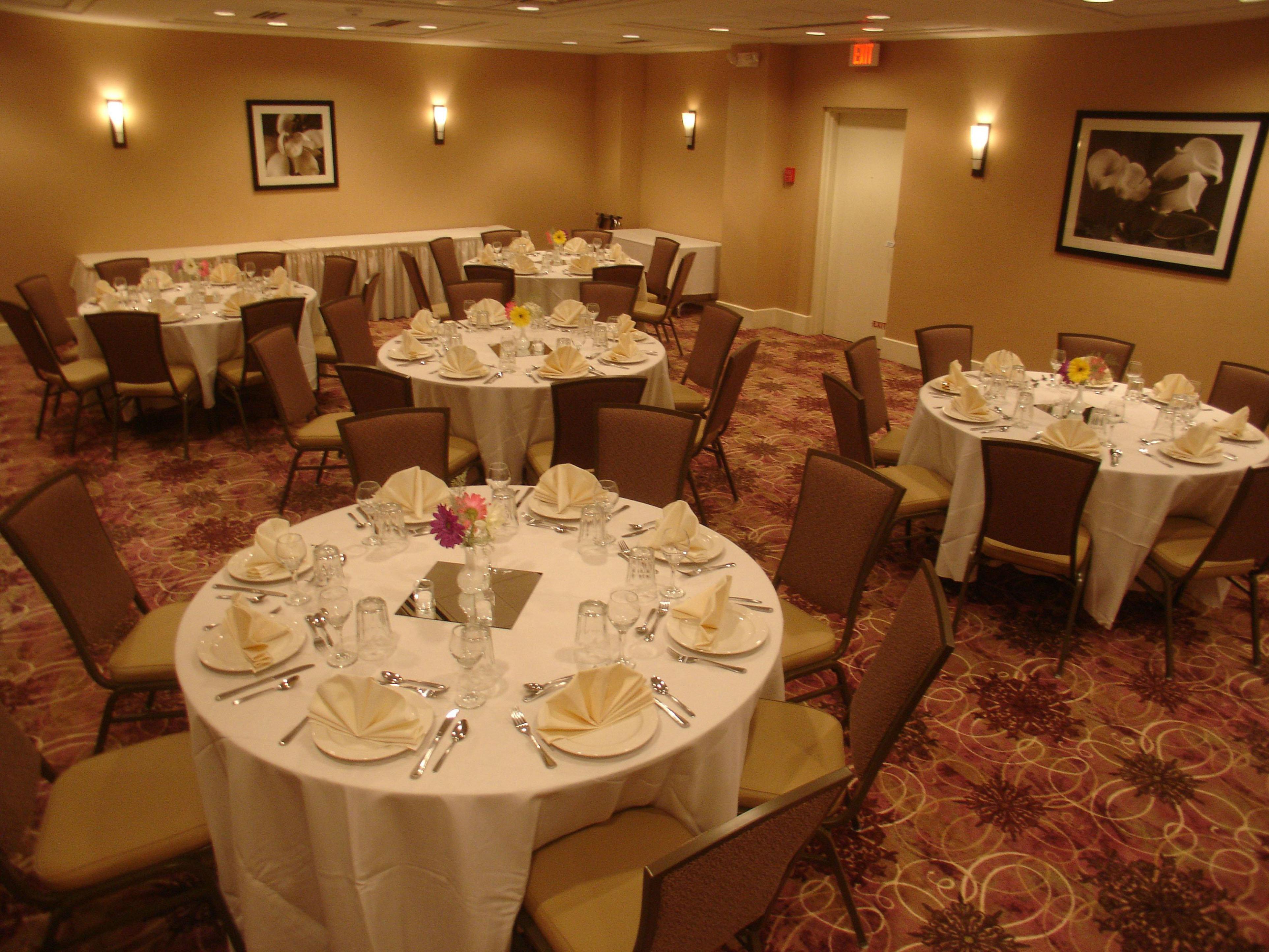 Armoni Inn & Suites Orangeburg Restoran foto